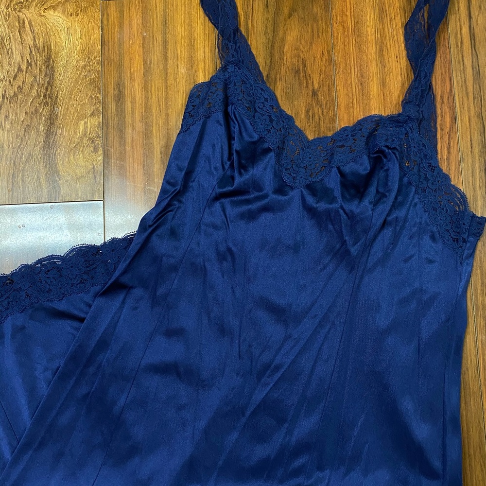 Vanity Fair Navy Night Gown